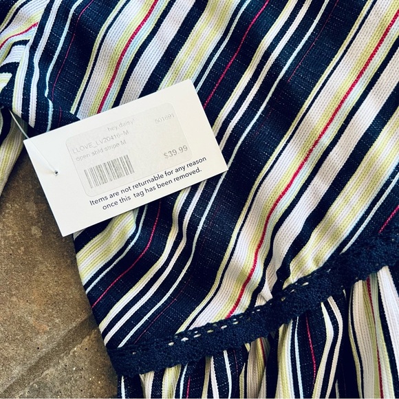 ⭐BOGO FREE⭐"NWT Boutique "LOVE" Brand Striped Cold-Shoulder Bell Sleeve Dress M - Picture 8 of 15